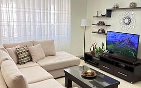 Sofia'S Modern Apartment